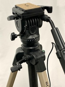 lot 217 image: Sony VCT-870 RM Remote Control Tripod