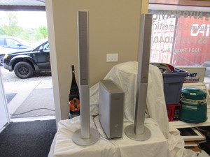 lot 2 image: Panisonic tower speakers and sub woofer