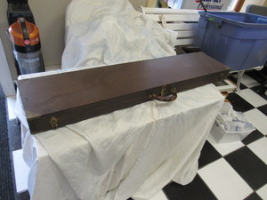 lot 24 image: GUN CARRYING CASE
