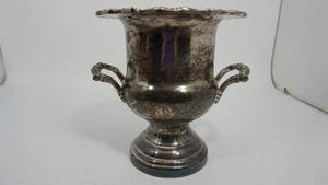 lot 14 image: Vintage Leonard Silver Plated Champagne Bucket--May Be Used For Ice Also