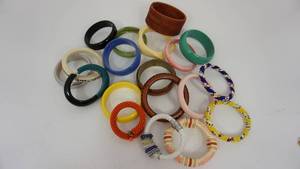lot 48 image: A Lot Full Of Colorful Costume Bracelets