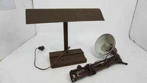 lot 142 image: An Antique Desk Lamp & An Expandable Black Metal Desk Lamp