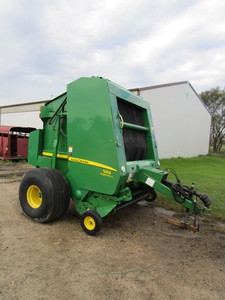 lot 3 image: 2013 John Deere 569 Mega Wide Plus Baler