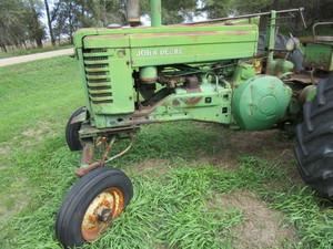 lot 31 image: JD Model A Tractor
