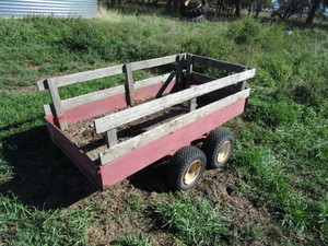 lot 32 image: 3x6 Utility Trailer