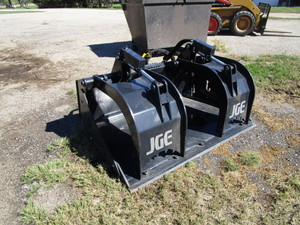 lot 14 image: Jenkins 62 Skid Steer Bucket wGrapples