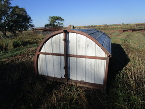 lot 39 image: Common Sense Mfg. Calf Shelter
