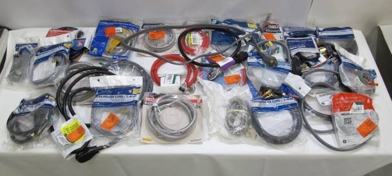 lot 640 image: Lot of 25 Washer and Dryer Power Cords, Water, & Gas Hoses - GE, Everbilt, Home Choice, Whirlpool, etc
