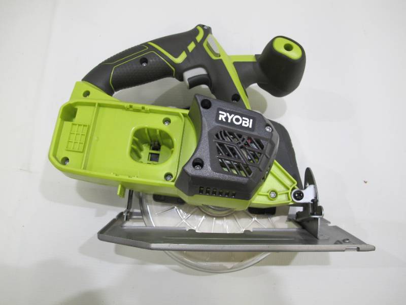 lot 637 image: Ryobi ONE 18V Cordless 6-12 in. Circular Saw (Tool Only)