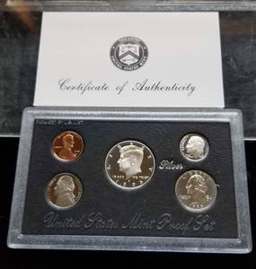 lot 16-A image: 1995 US SILVER PROOF SET IN ORIGINAL PACKAGING