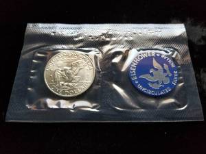 lot 25-A image: 1972-S US 40% SILVER EISENHOWER DOLLAR IN ORIGINAL PACKAGING