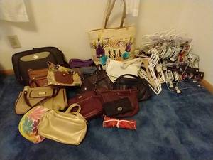 lot 15 image: Huge Lot of Bags, Purses & Hangers