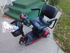 lot 16 image: GoGo Elite Traveller Scooter