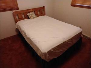 lot 49 image: Full Sized Bed