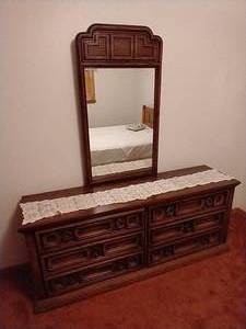 lot 52 image: 6 Drawer Vintage DresserMirror