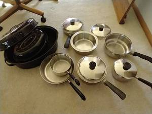 lot 67 image: Cookware Lot