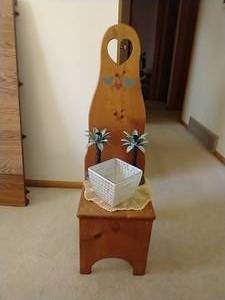lot 68 image: Little Chair & Nick Knacks
