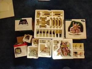 lot 80 image: Department 56 Lot of Figurines