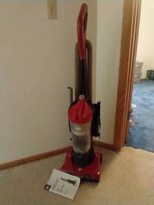 lot 98 image: Dirt Devil Vacuum