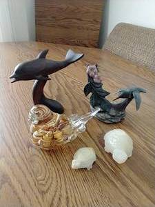 lot 107 image: Misc Figurines