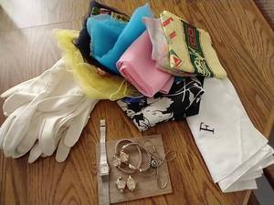 lot 109 image: Vintage Watches, Handkerchiefs & Gloves