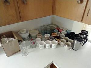 lot 110 image: Countertop of Glasses, Mugs, Bowls, Etc.