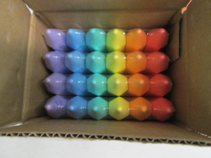 lot 61 image: 100 pc Stamp Set, Chalk Set...