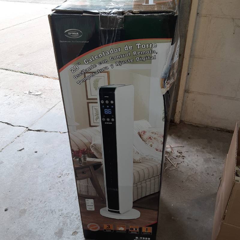 lot 174 image: 29 Oscillation Tower Heater with d...