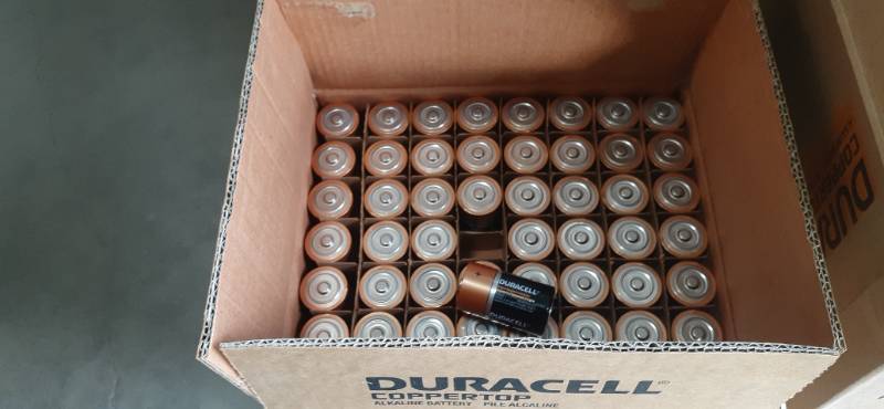 lot 168 image: Case lot of 110 Duracell Coppertop ...