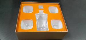 lot 26 image: Kanars Ultra Clarity Crystal (5) Pi...