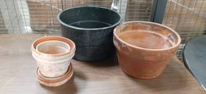 lot 30 image: Enamel Coated Cauldron style stock ...