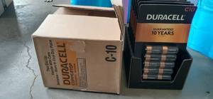 lot 164 image: Case lot of 80 Duracell size C Batt...