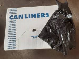 lot 103 image: Case of (500) 2432 trash bags f...