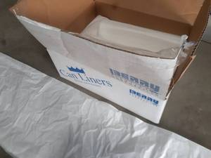 lot 421 image: Case of Rhino-x Coreless Roll Can Liners
