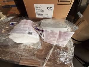 lot 434 image: Diversey Oxivir Tb Disinfecting Wipes