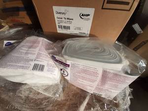 lot 445 image: Diversey Oxivir Tb Disinfecting Wipes