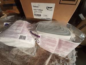 lot 450 image: Diversey Oxivir Tb Disinfecting Wipes