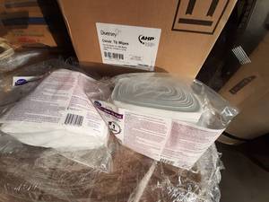 lot 452 image: Diversey Oxivir Tb Disinfecting Wipes