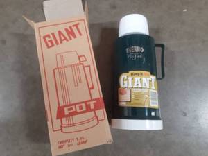 lot 465 image: Giant Thermos