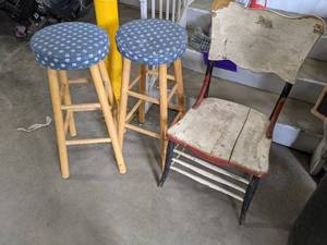 lot 90 image: Antique Wood with a Vintage Paint L...