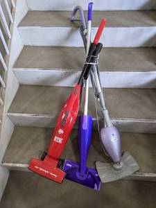lot 92 image: Household Flooring Cleaners lit wit...