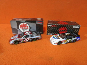 (2) 124th Johnny Benson Mac Tools Cars