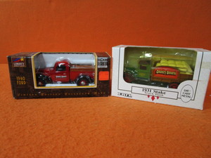 Country General 1940 Ford Pickup & 1931 Stake Truck