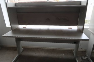 FREE STANDING DESK WITH HUTCH  SHELF