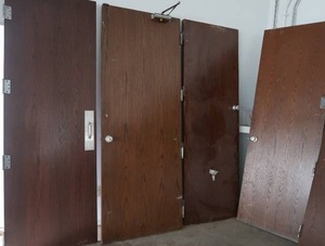 4 SOLID WOODEN DOORS