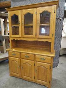 BEAUTIFUL SMALL HUTCH