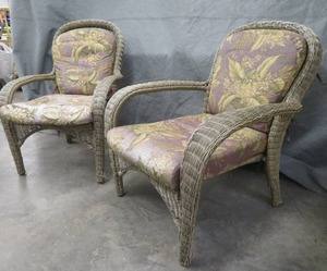 2 OUTDOOR WICKER CHAIRS WITH CUSHIONS