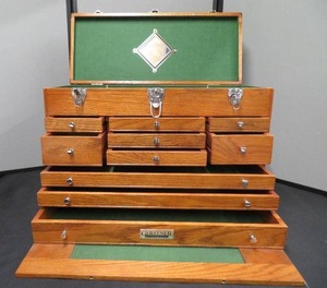 GERSTNER INTERNATIONAL 10 DRAWER TOOL BOX (NEW)