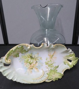 GORGEOUS GREEN VASE AND VINTAGE ANTIQUE DISH