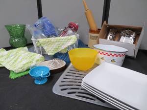 MISC KITCHEN LOT